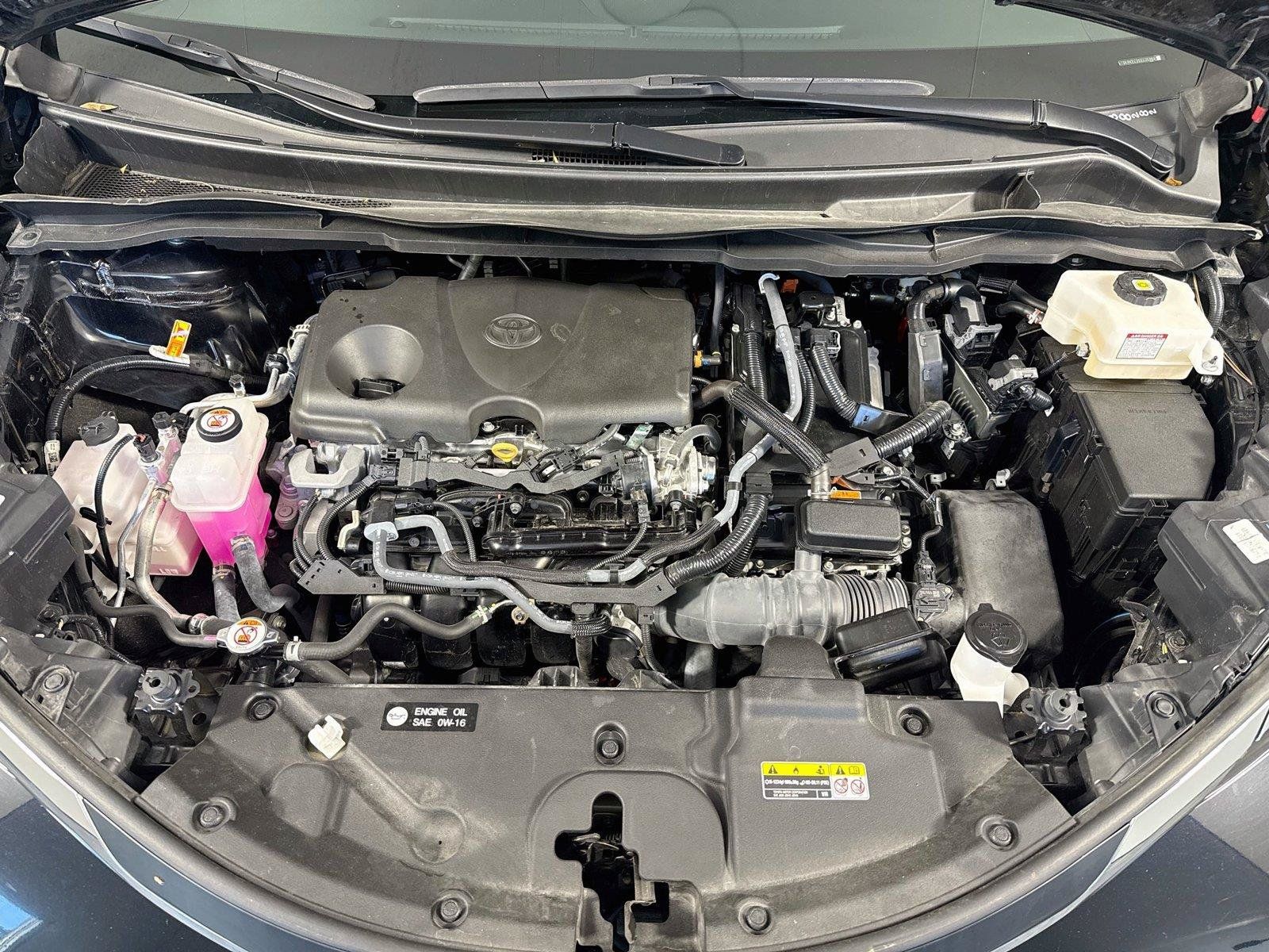 Used 2025 Toyota Sienna LE FWD image 36