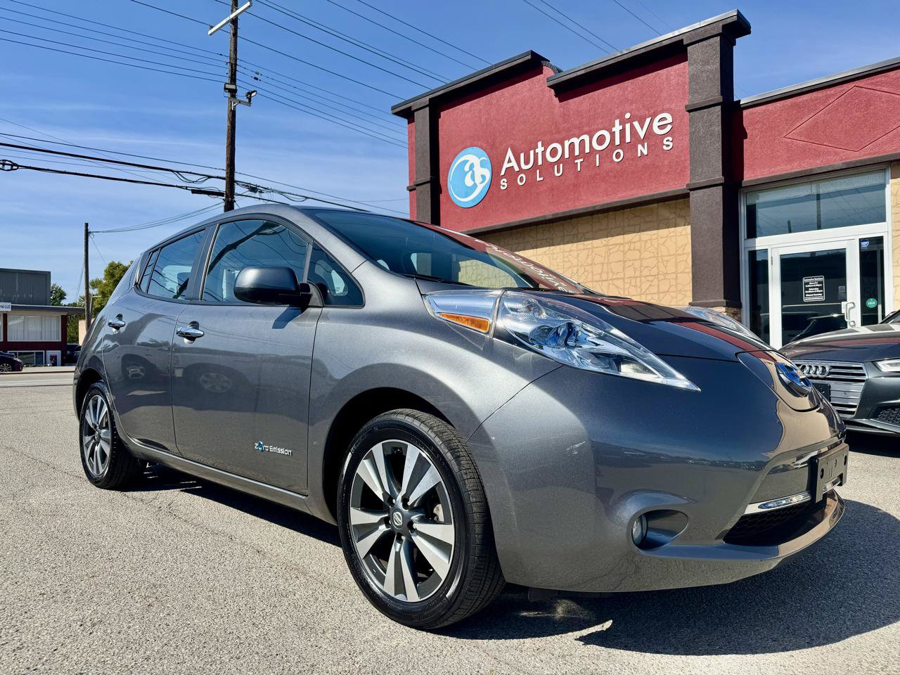 Used 2016 Nissan Leaf SL w/ Premium Package FWD image 1