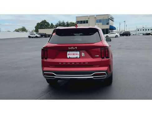Used 2022 Kia Sorento S FWD image 7