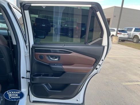 Used 2025 Honda Pilot Elite image 21