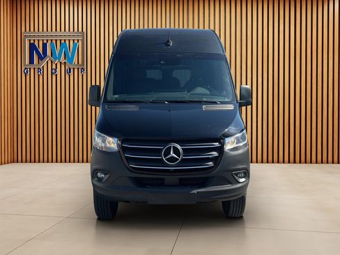 Used 2019 Mercedes-Benz Sprinter 2500 image 50