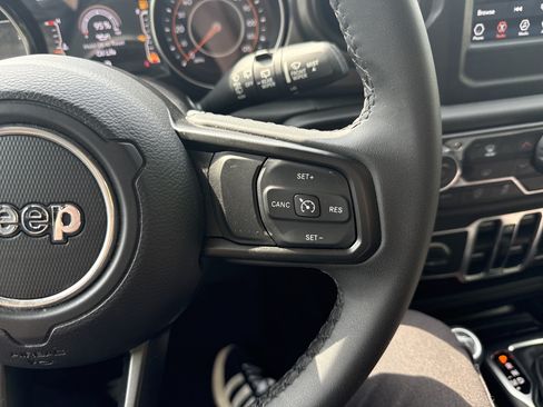 Used 2023 Jeep Wrangler Unlimited Sport AWD/4WD image 20