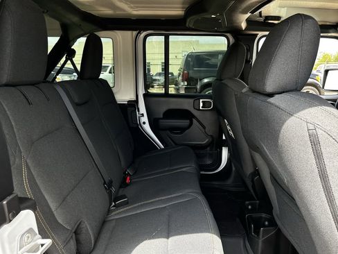 Used 2026 Jeep Wrangler Unlimited Sport AWD/4WD image 30
