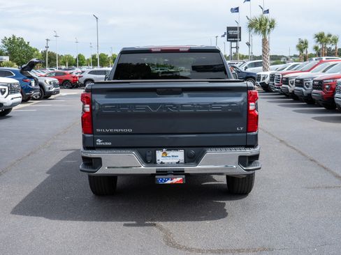 Certified 2022 Chevrolet Silverado 1500 LT AWD/4WD image 4