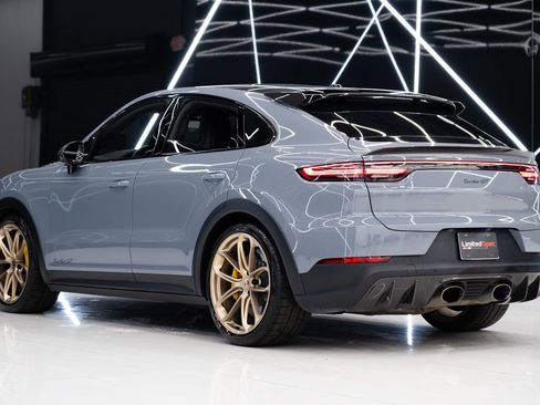 Used 2023 Porsche Cayenne Turbo GT AWD/4WD image 19