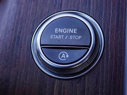 Used 2024 Mercedes-Benz C 300 Sedan image 19