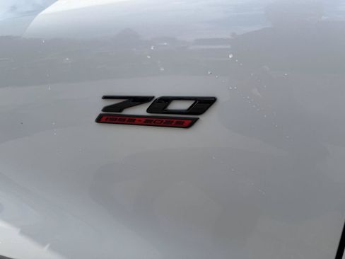 Used 2023 Chevrolet Corvette Stingray Premium Conv w/ Z51 Performance Package RWD image 32