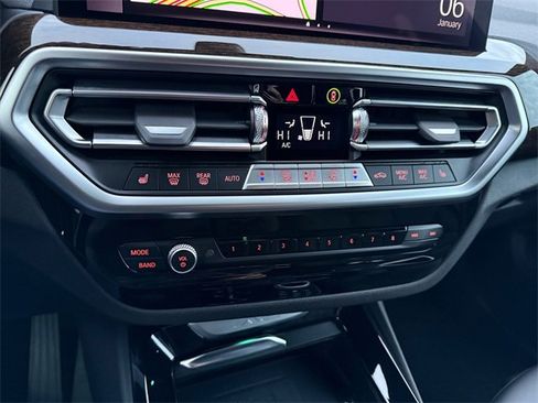 Used 2024 BMW X3 xDrive30i w/ Premium Package image 38