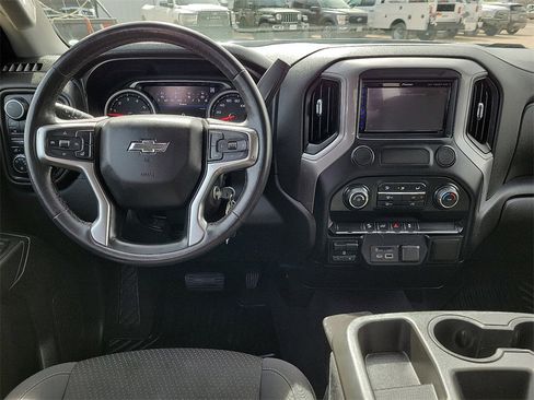 Used 2021 Chevrolet Silverado 1500 Custom Trail Boss w/ LPO, Dark Essentials Package image 17