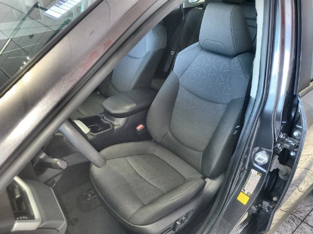 Used 2024 Toyota RAV4 XLE w/ Convenience Package FWD image 11