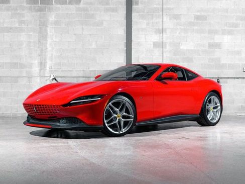 Used 2021 Ferrari Roma image 7