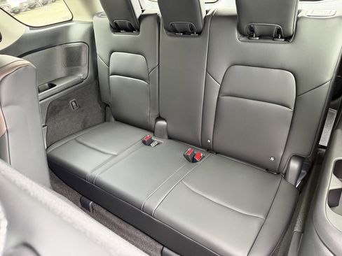 New 2026 Nissan Pathfinder Platinum w/ Cargo Package FWD image 28