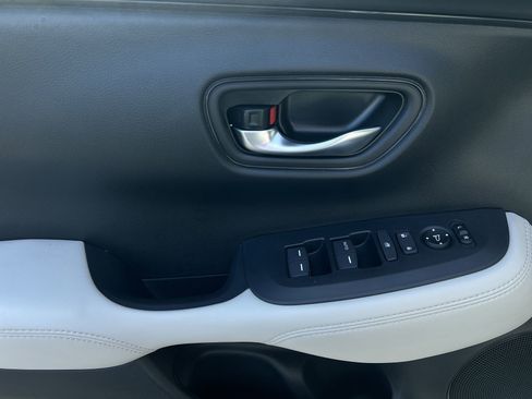 New 2026 Honda HR-V LX image 15
