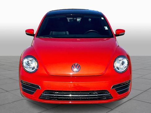 Used 2018 Volkswagen Beetle 2.0T SE image 3