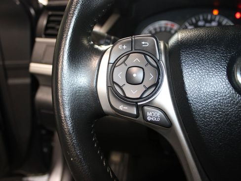 Used 2013 Toyota Camry SE FWD image 17