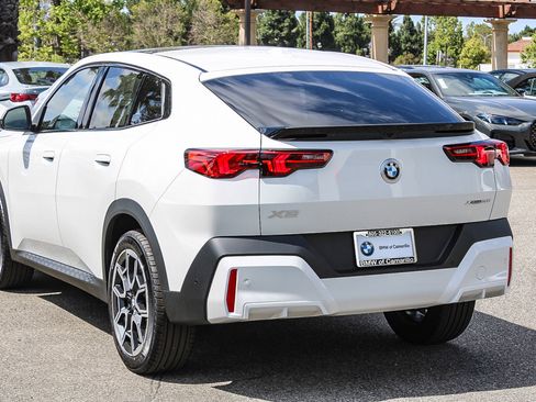 New 2026 BMW X2 xDrive28i w/ Technology Package AWD/4WD image 4