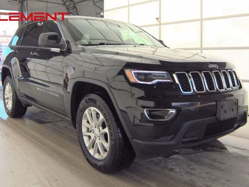Used 2022 Jeep Grand Cherokee Laredo X image 4