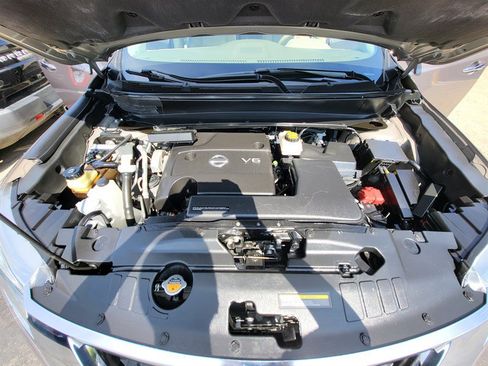 Used 2014 Nissan Pathfinder SL w/ Cargo Package AWD/4WD image 17