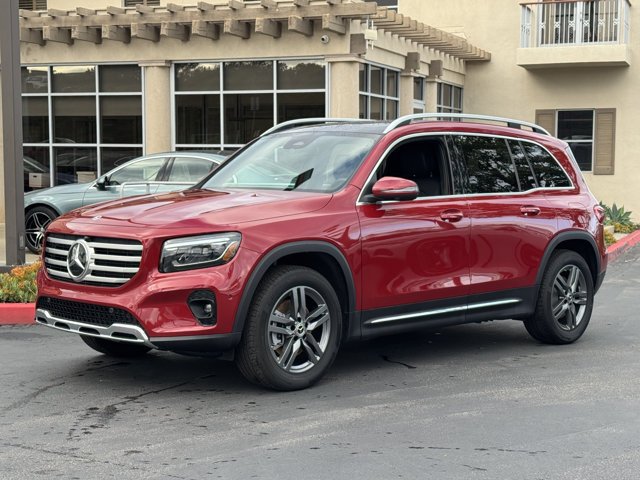 Used 2026 Mercedes-Benz GLB 250 image 4