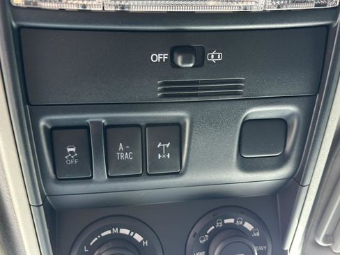 Used 2014 Toyota 4Runner Trail image 38