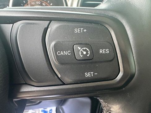 Used 2021 Jeep Gladiator Sport image 16