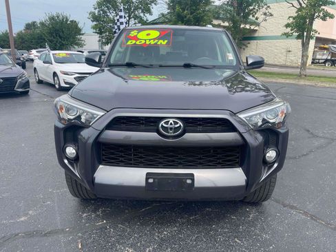 Used 2015 Toyota 4Runner SR5 w/ Four Season Floor Mat Package AWD/4WD image 2