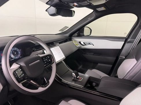 Used 2026 Land Rover Range Rover Velar Dynamic SE AWD/4WD image 5