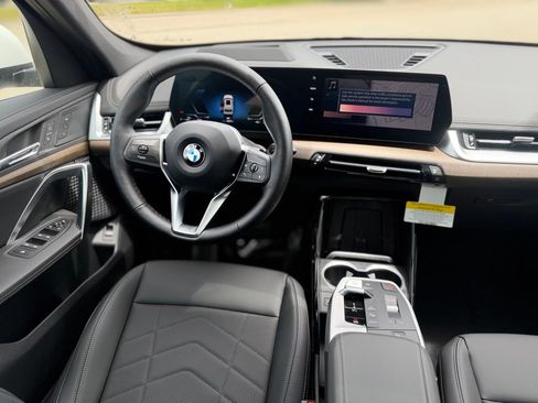 New 2026 BMW X1 xDrive28i w/ Technology Package AWD/4WD image 10