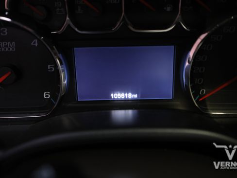 Used 2018 Chevrolet Silverado 1500 High Country image 9