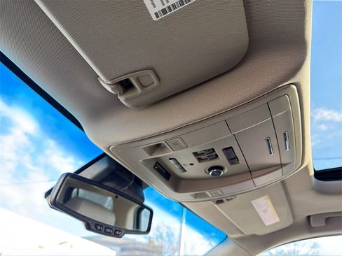 Used 2019 Chevrolet Tahoe LT w/ LT Signature Package image 38