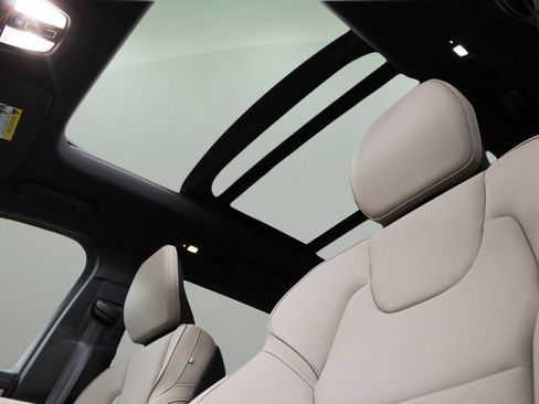 New 2026 Volvo XC90 B5 Core AWD/4WD image 43