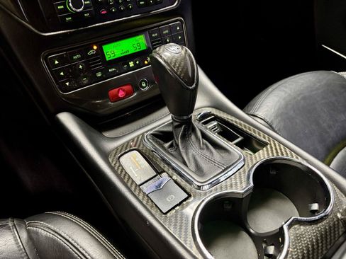 Used 2015 Maserati GranTurismo Sport RWD image 20