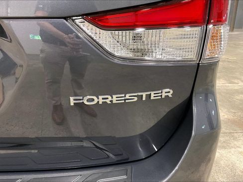 Used 2023 Subaru Forester Premium AWD/4WD image 25