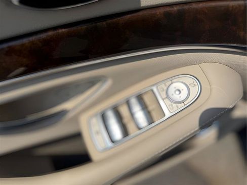 Used 2019 Mercedes-Benz S 560 4MATIC Sedan image 24
