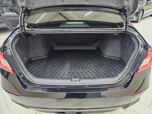 Used 2018 Honda Accord Sport image 11