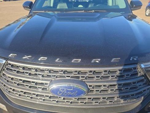 Used 2023 Ford Explorer XLT w/ Equipment Group 202A image 18