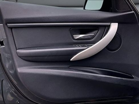 Used 2014 BMW 320i xDrive Sedan image 19