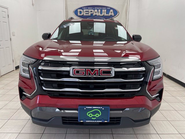 Used 2025 GMC Terrain Elevation w/ Elevation Premium Package FWD image 3