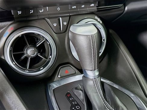 Used 2023 Chevrolet Camaro LT w/ Technology Package image 8