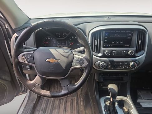 Used 2022 Chevrolet Colorado LT w/ Fleet Safety Package RWD image 10