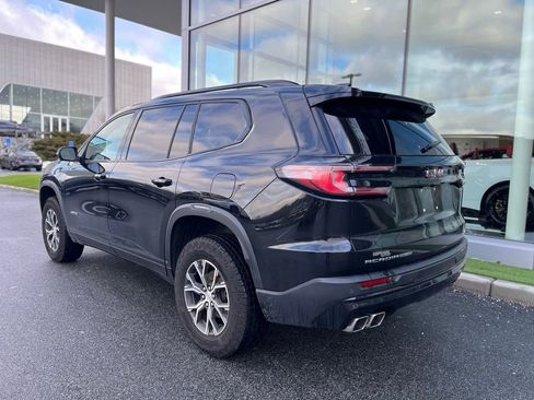 Used 2024 GMC Acadia AT4 image 2