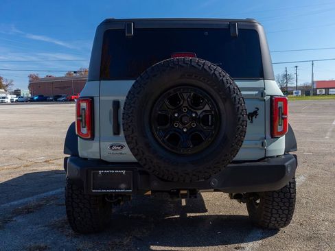 Used 2023 Ford Bronco Wildtrak image 6