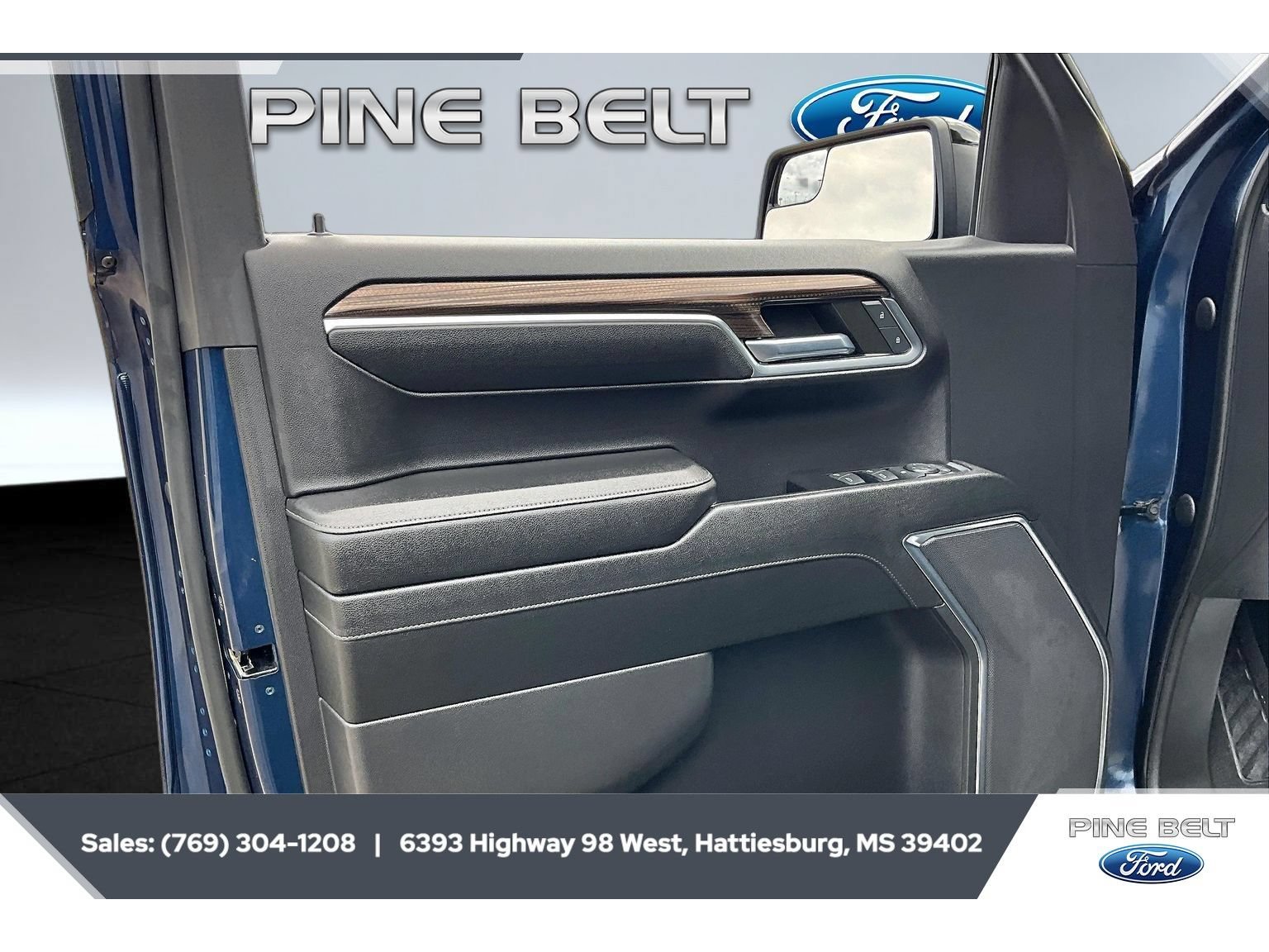 Used 2023 Chevrolet Silverado 1500 LT Trail Boss w/ Protection Package AWD/4WD image 18