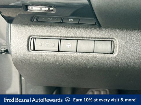 Used 2023 Nissan Pathfinder SV AWD/4WD image 14