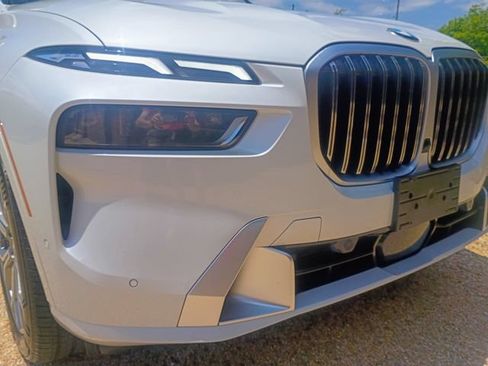 Used 2024 BMW X7 xDrive40i w/ Executive Package AWD/4WD image 15