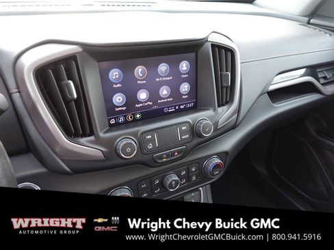Used 2022 GMC Terrain AT4 image 17