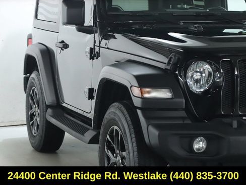 Used 2021 Jeep Wrangler Sport AWD/4WD image 9