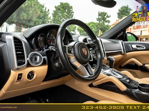 Used 2018 Porsche Cayenne Platinum Edition w/ Premium Package AWD/4WD image 10