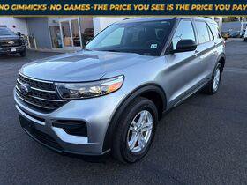 Used 2023 Ford Explorer XLT AWD/4WD image 1