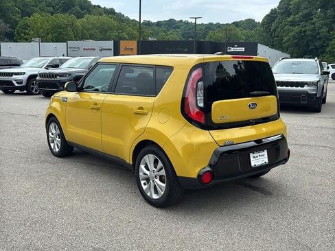 Used 2016 Kia Soul + FWD image 7
